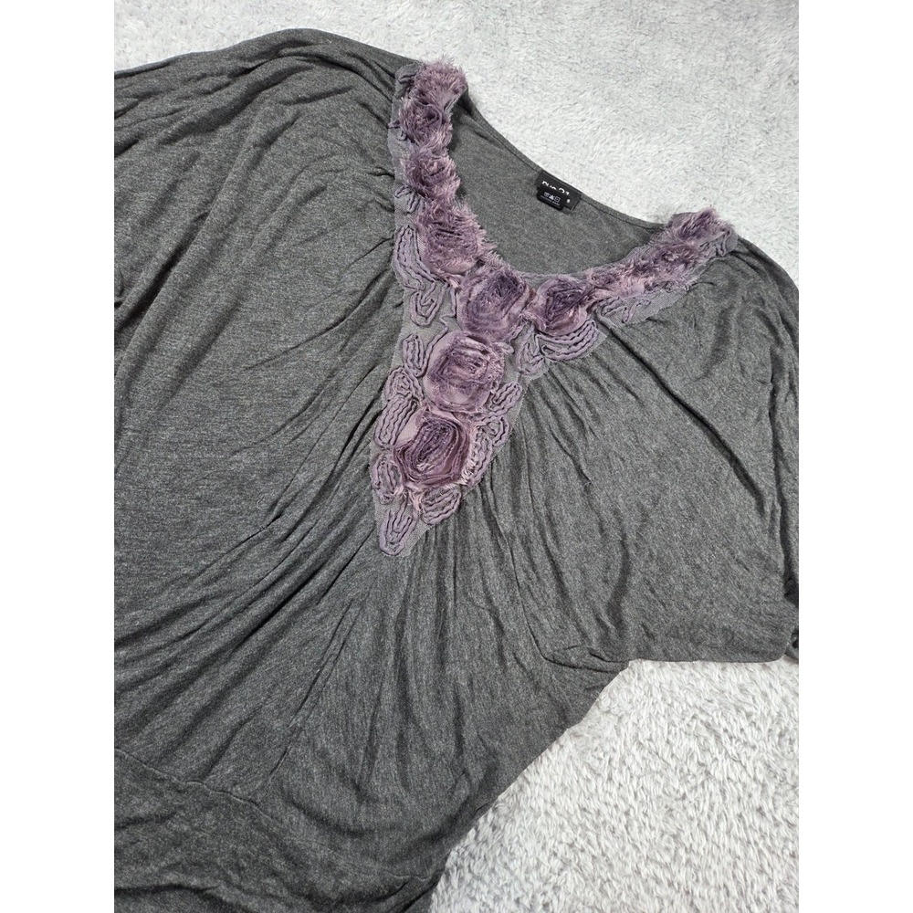 rue21‎ Dolman Top Medium Grey Womens 3D Floral Rosette Embroidered V-Neck